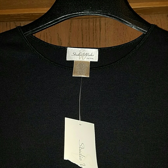Black ribbed short sleeve shirt - Picture 2 of 5